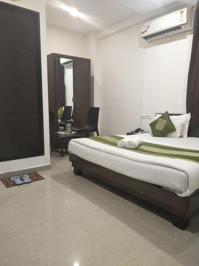 Hotel Ambience Sarkhej Extérieur photo
